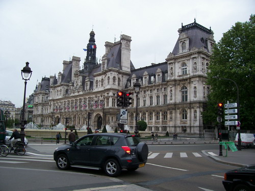 L Hotel de la ville, teda radnica